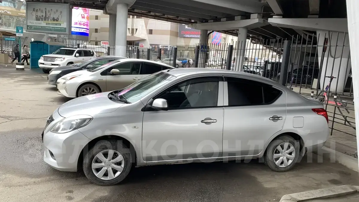 Продажа Nissan Latio, 2013 год, Хабаровск